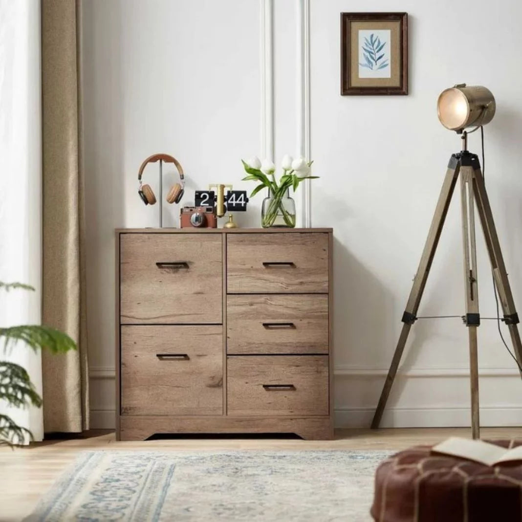 5 Drawer Dresser M84656