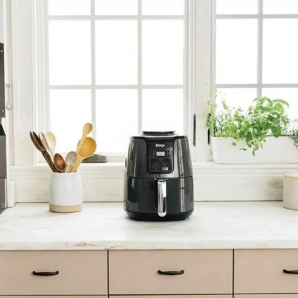 Open Box 4-Quart Air Fryer BLACK / GREY K7543