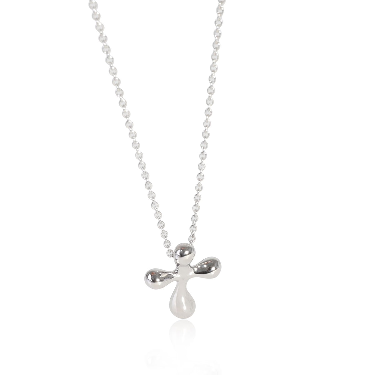 Platinum Cross Pendant on a Chain W31632