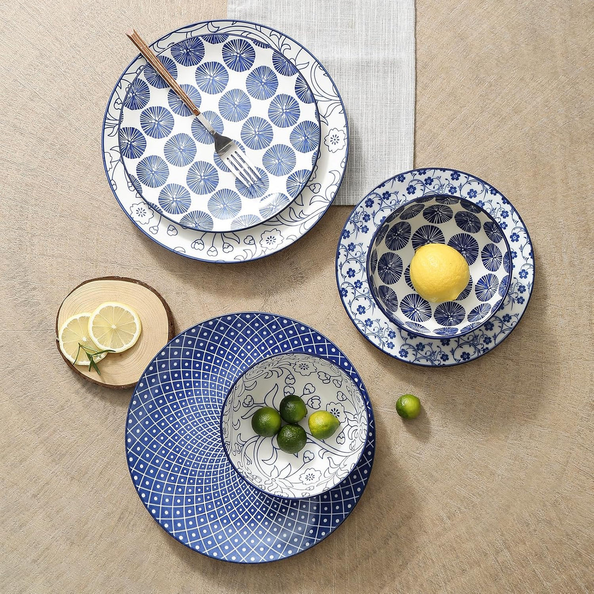 10 inch Porcelain Dinner Plates 16-Pieces Dinnerware Set Vintage Blue O3464