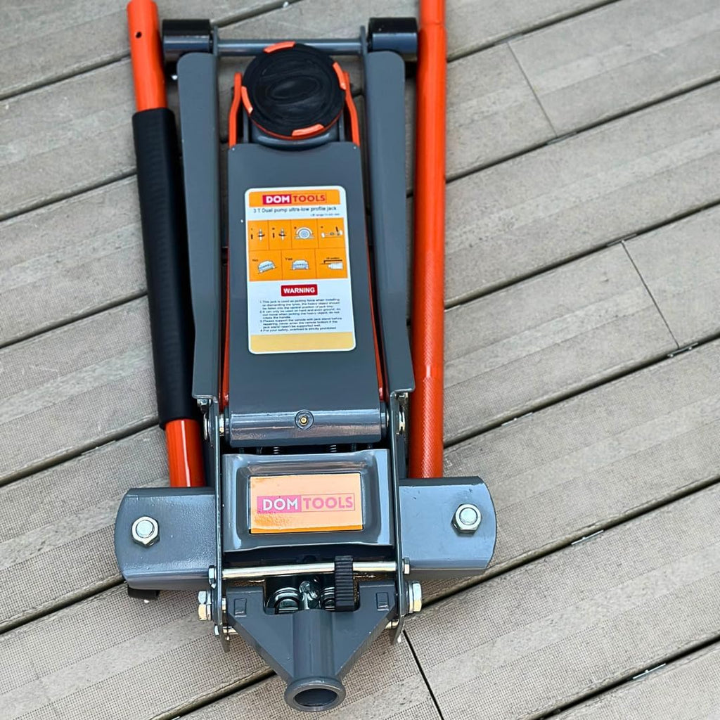3.0 Ton Floor Jack with Dual Hydraulic Pumps & Reinforced Lifting Arm M794