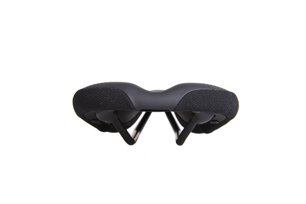 Carbon Black Narrow Saddle I8098