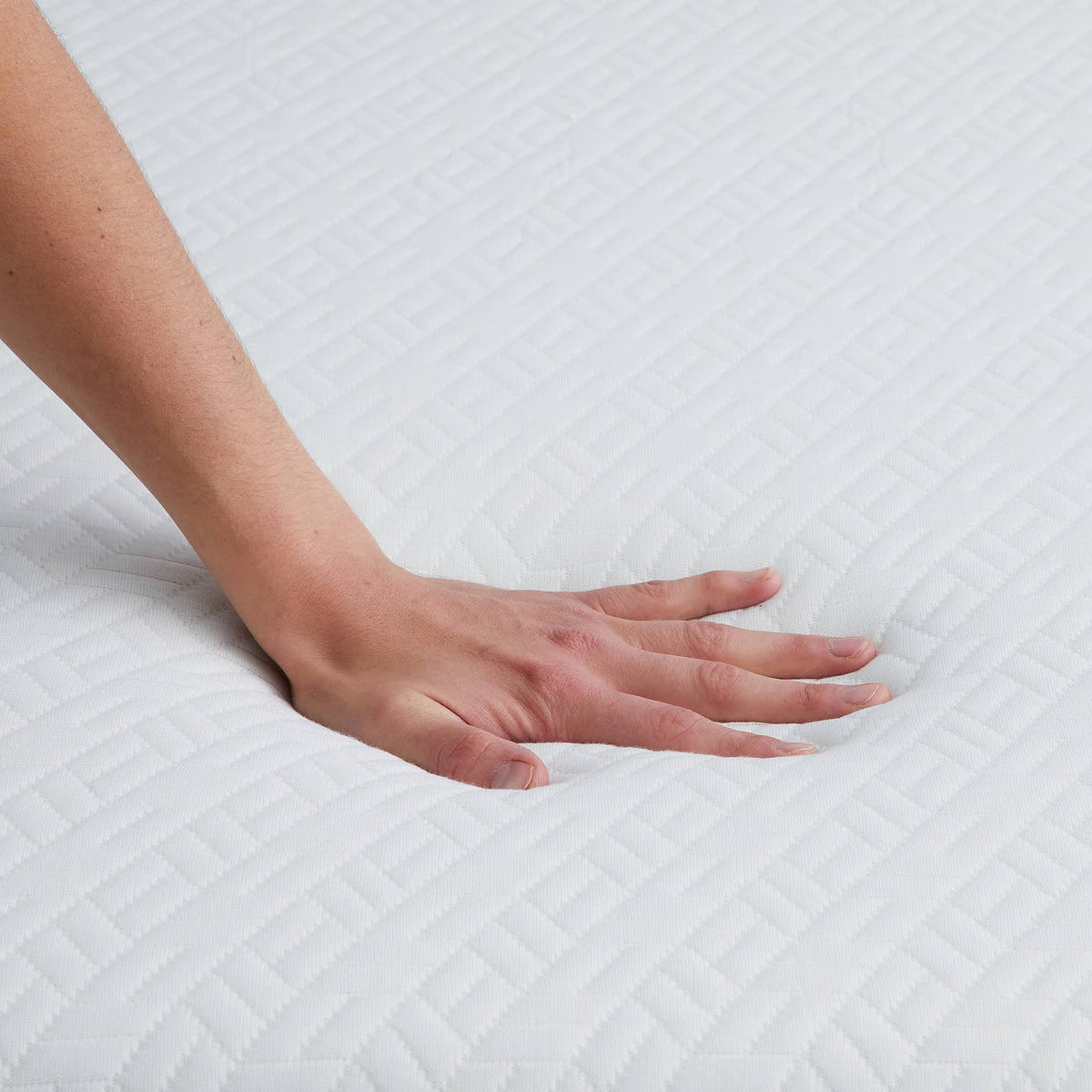 5 Gel Memory Foam Mattress, Twin B359