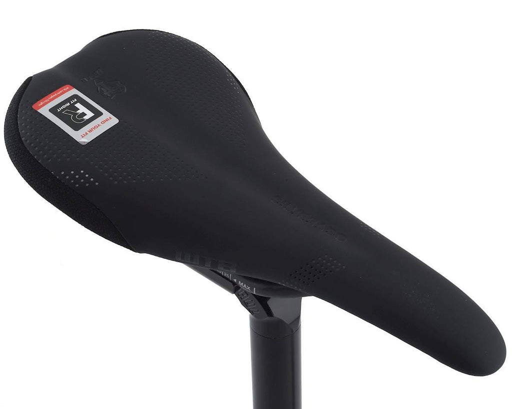 Carbon Black Narrow Saddle I8098