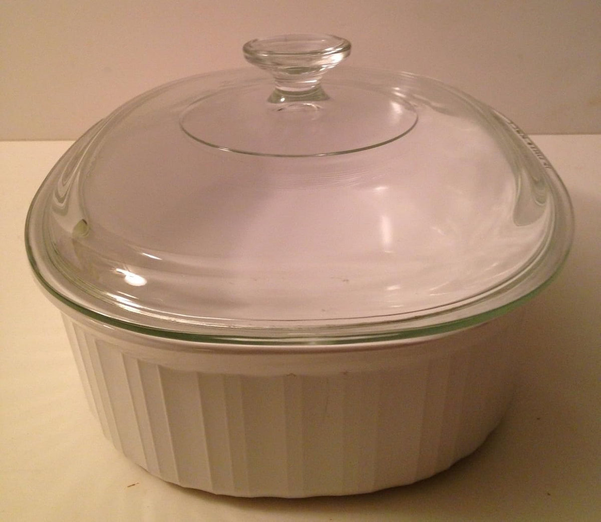 2.5 Quart French White Casserole with Glass Lid I859327