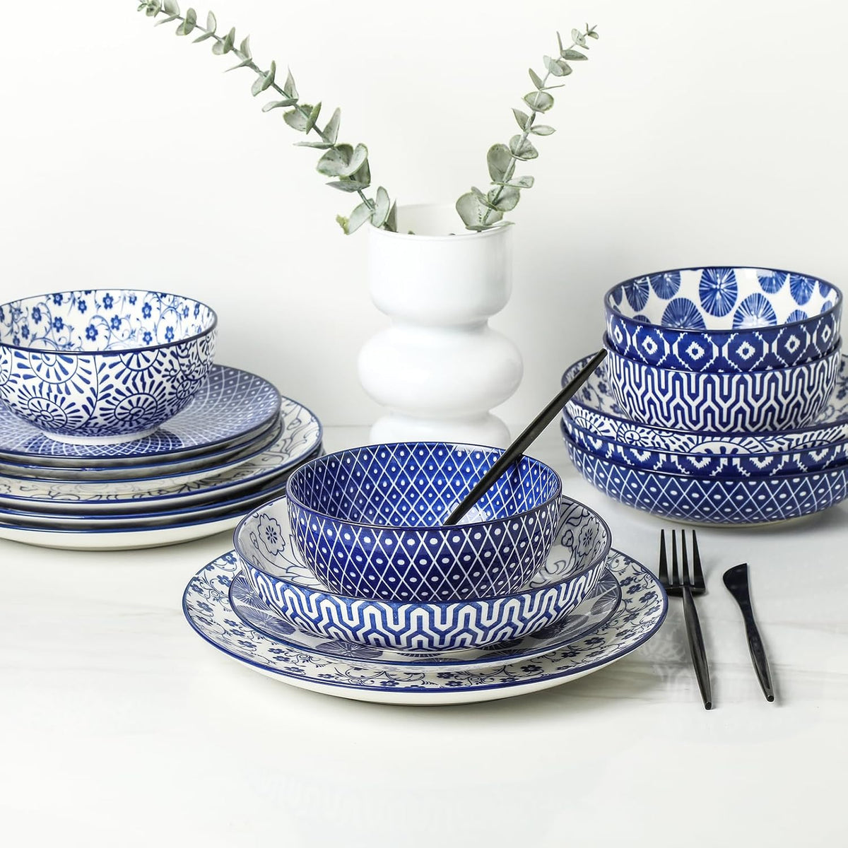 10 inch Porcelain Dinner Plates 16-Pieces Dinnerware Set Vintage Blue O3464