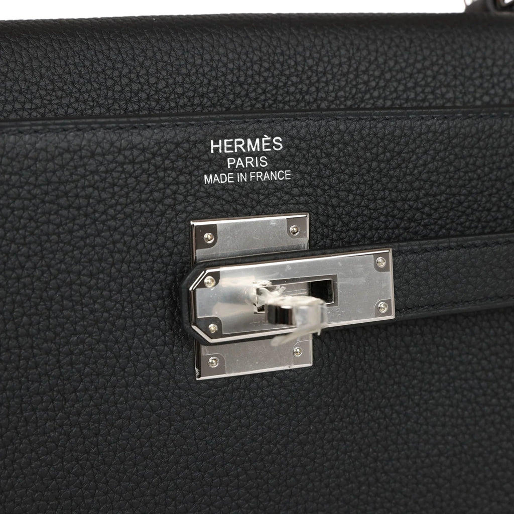 Black Leather Handbag O8429