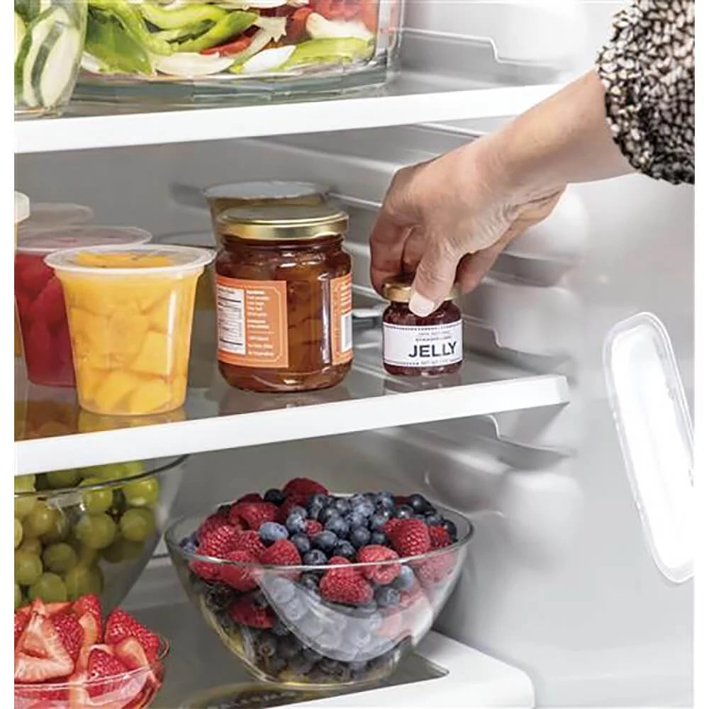 25.1 cu. ft. Fingerprint Resistant Side-by-Side Refrigerator D202