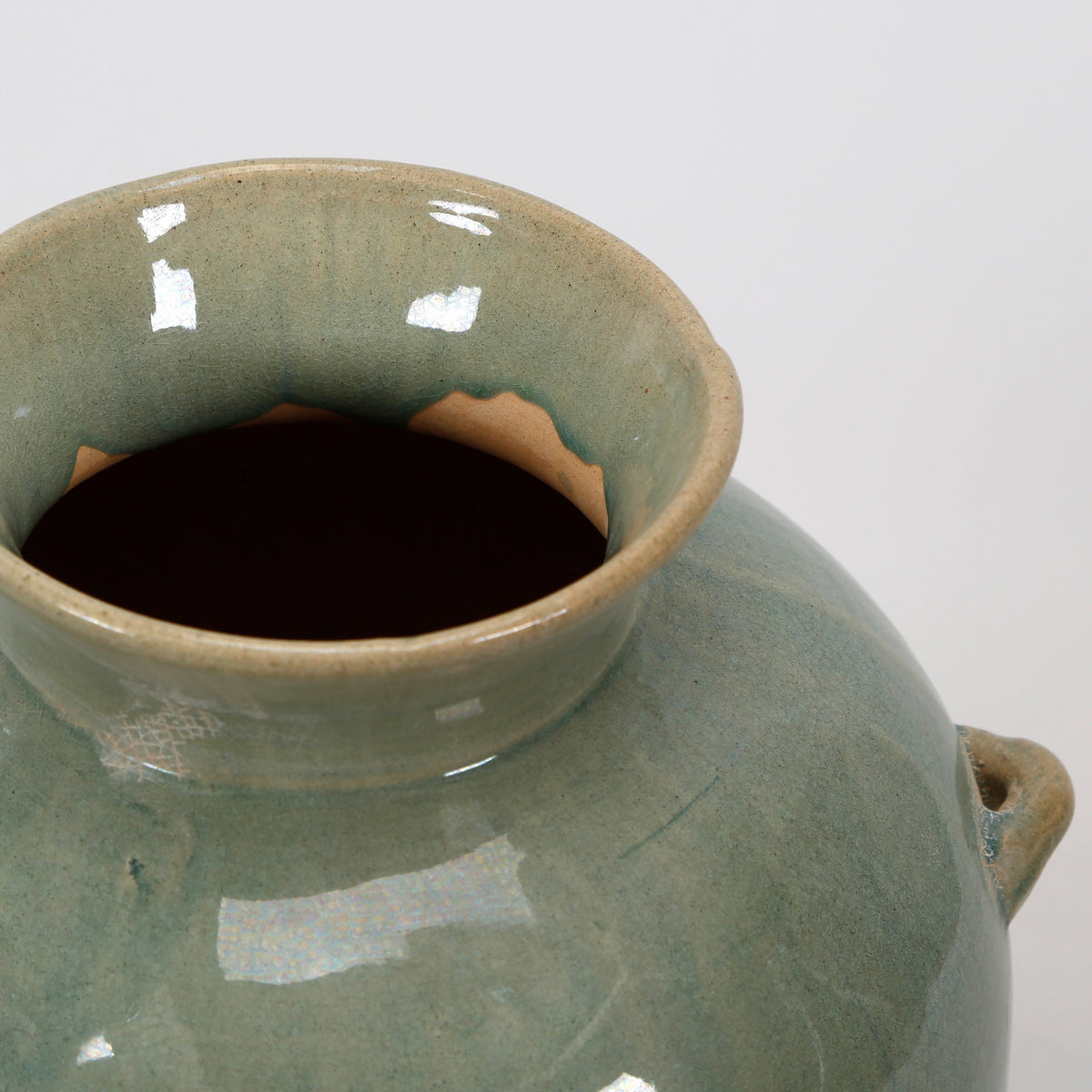 Green Porcelain Water Jar M10670