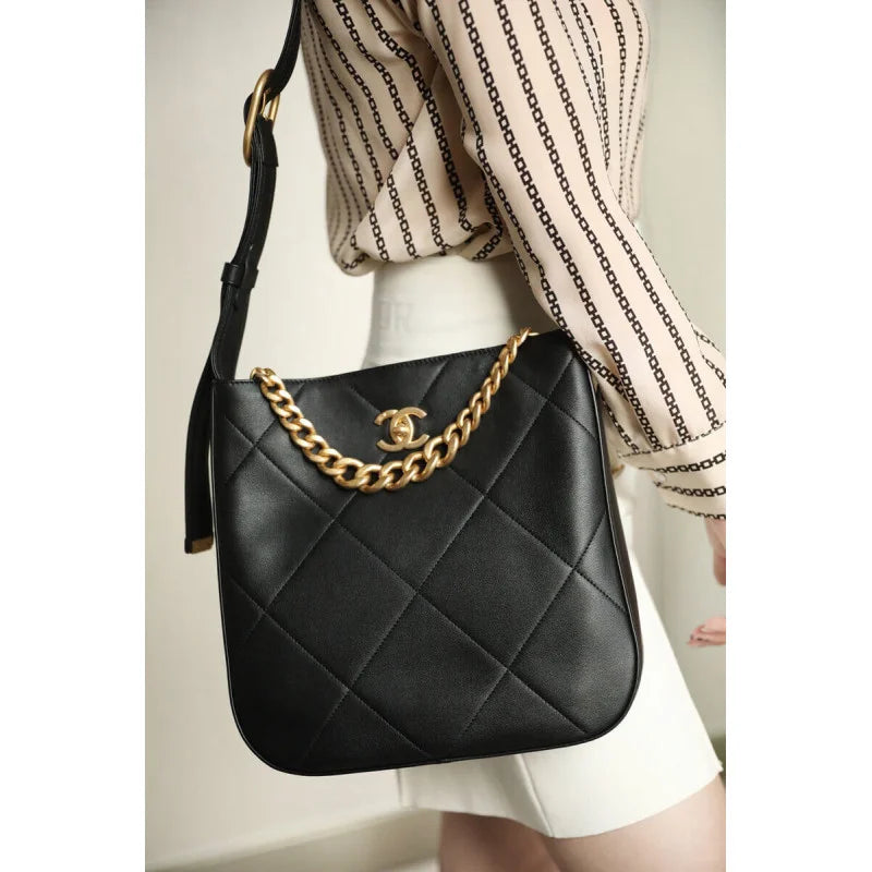 Black Calfskin Hobo Handbag B7540