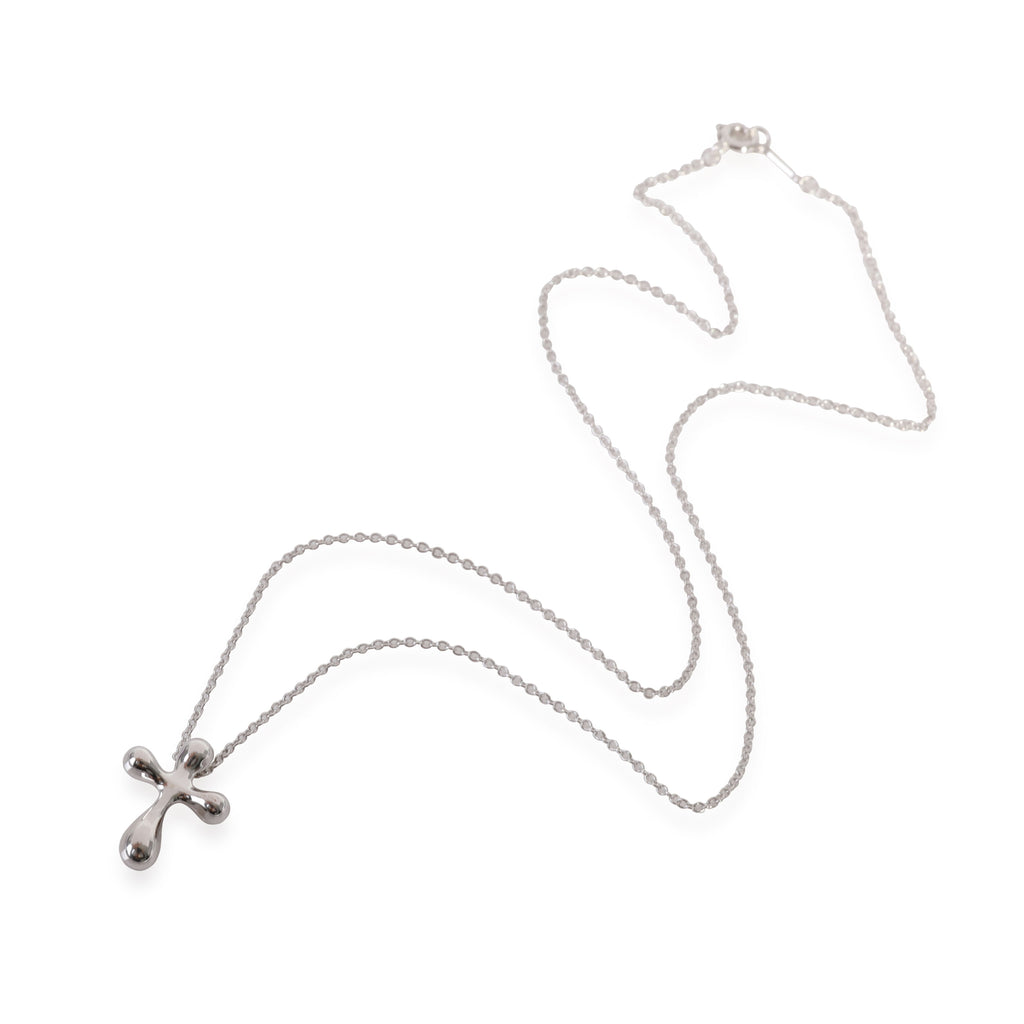 Platinum Cross Pendant on a Chain W31632
